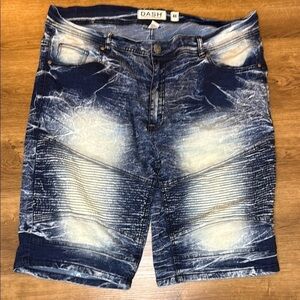 Dash Denim Co. Faded Acid Wash Men’s 44
13” Inseam Stretch Jean Shorts